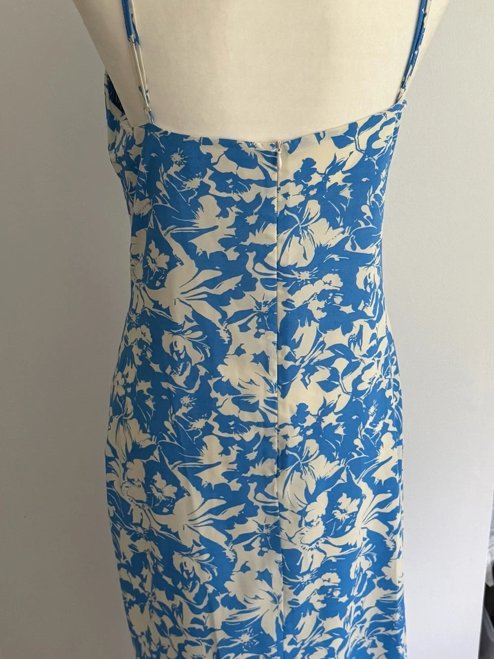 Petal & Pup Blue and White One-Shoulder Floral Slip Dress - Picture 4 of 8